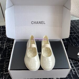 Replica Chanel 25C Mary Janes Crinkled Lambskin G46200 White 2