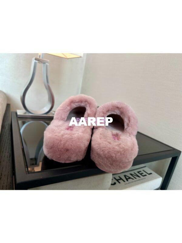 Replica Chanel 24B Wool Slippers G45984 Pink 9