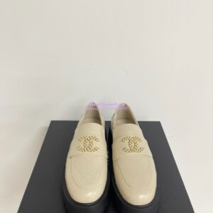 Replica Chanel 24P CC Logo Enamel Loafers Shiny Calfskin G45789 Creme