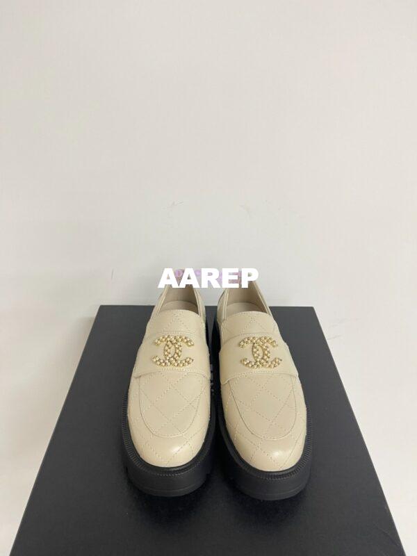 Replica Chanel 24P CC Logo Enamel Loafers Shiny Calfskin G45789 Creme 3