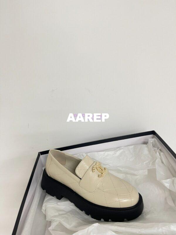 Replica Chanel 24P CC Logo Enamel Loafers Shiny Calfskin G45789 Creme 4