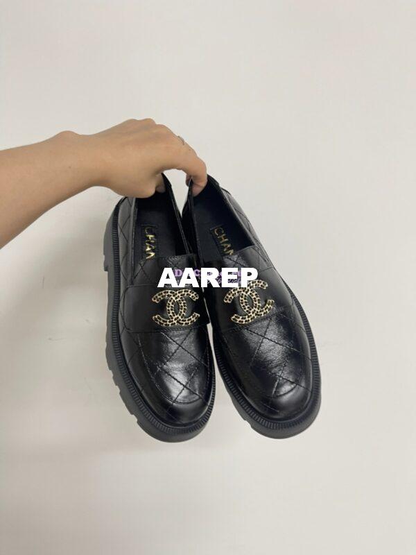 Replica Chanel 24P CC Logo Enamel Loafers Shiny Calfskin G45789 Black 2
