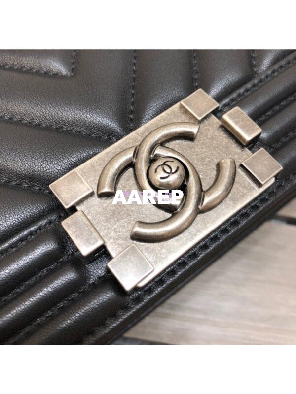 Replica Chanel Chevron Boy Flap Bag in Lambskin Black 18
