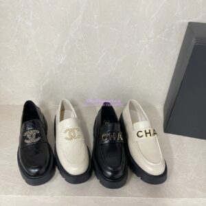 Replica Chanel 24P Logo Enamel Loafers Shiny Calfskin G45788 Creme