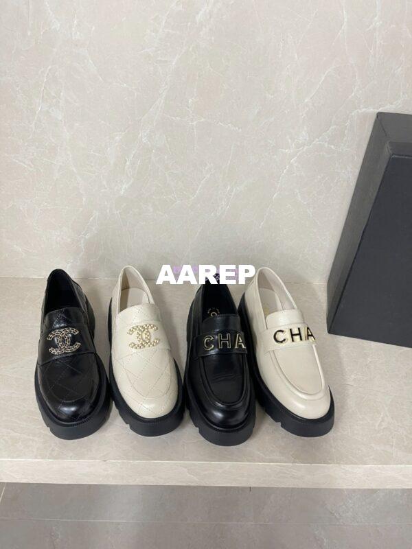 Replica Chanel 24P Logo Enamel Loafers Shiny Calfskin G45788 Creme 3