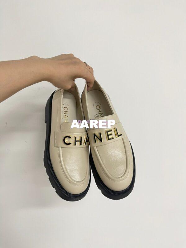 Replica Chanel 24P Logo Enamel Loafers Shiny Calfskin G45788 Creme 7
