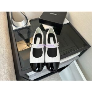 Replica Chanel Mary Jane Patent Calfskin Shoes G45280 White Black
