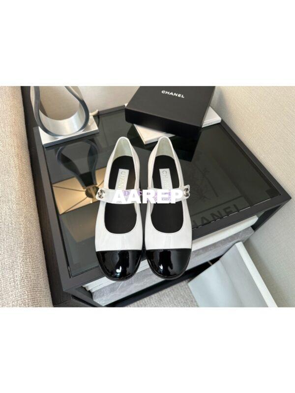 Replica Chanel Mary Jane Patent Calfskin Shoes G45280 White Black