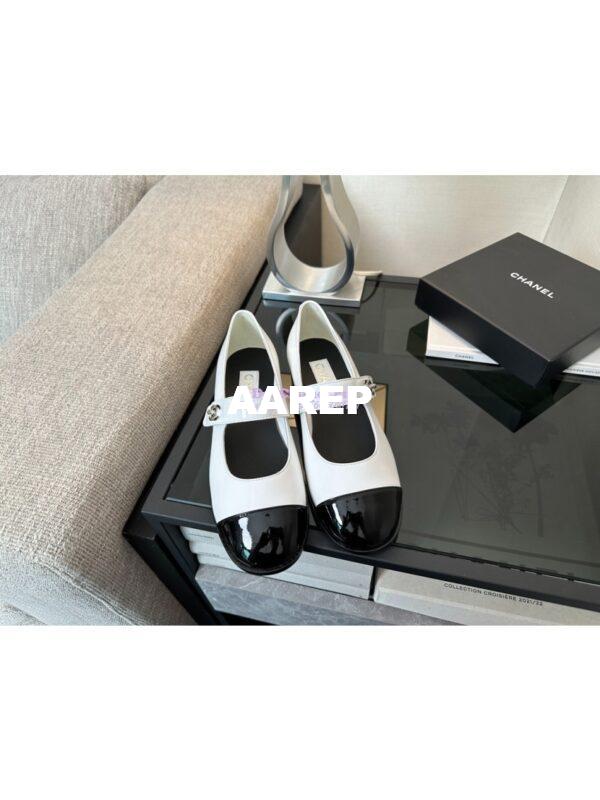 Replica Chanel Mary Jane Patent Calfskin Shoes G45280 White Black 5