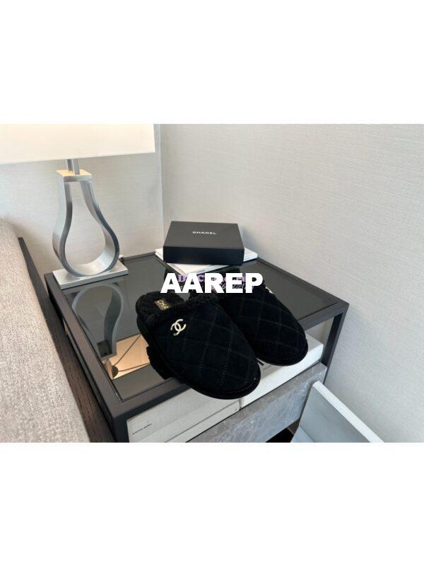 Replica Chanel 23K Fur and Suede Slipper G45121 Black 4