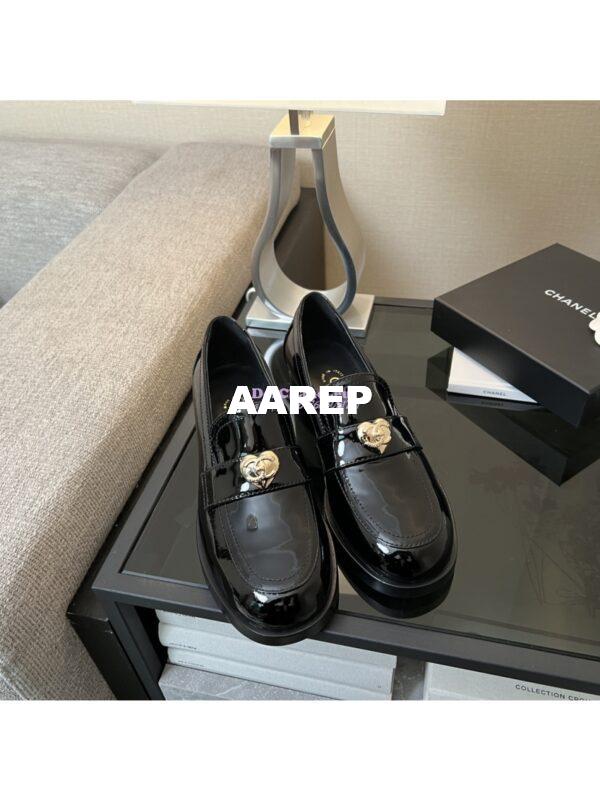 Replica Chanel 24A Heart CC Loafers Glossy Calfskin 50mm G39697 Black 3