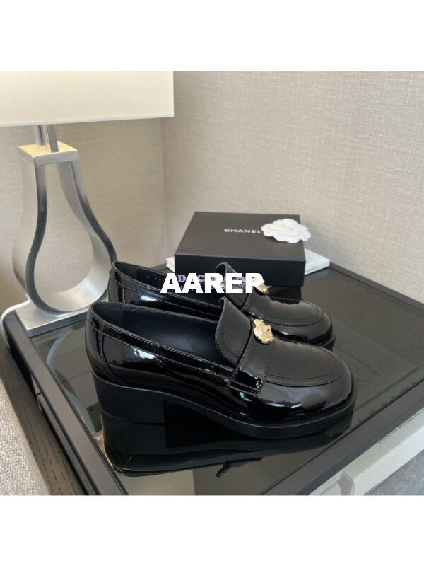 Replica Chanel 24A Heart CC Loafers Glossy Calfskin 50mm G39697 Black 6