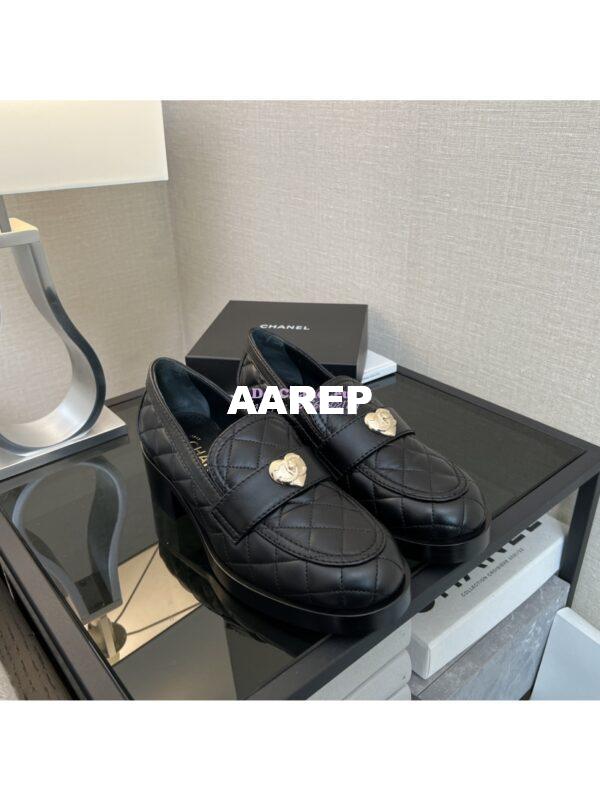 Replica Chanel 24A Heart CC Loafers Quilted Lambskin 50mm G39697 Black