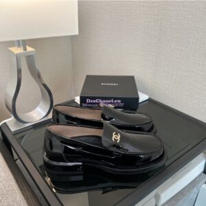 Replica Chanel 24P Mocassins Glossy Calfskin G45882 Black 2