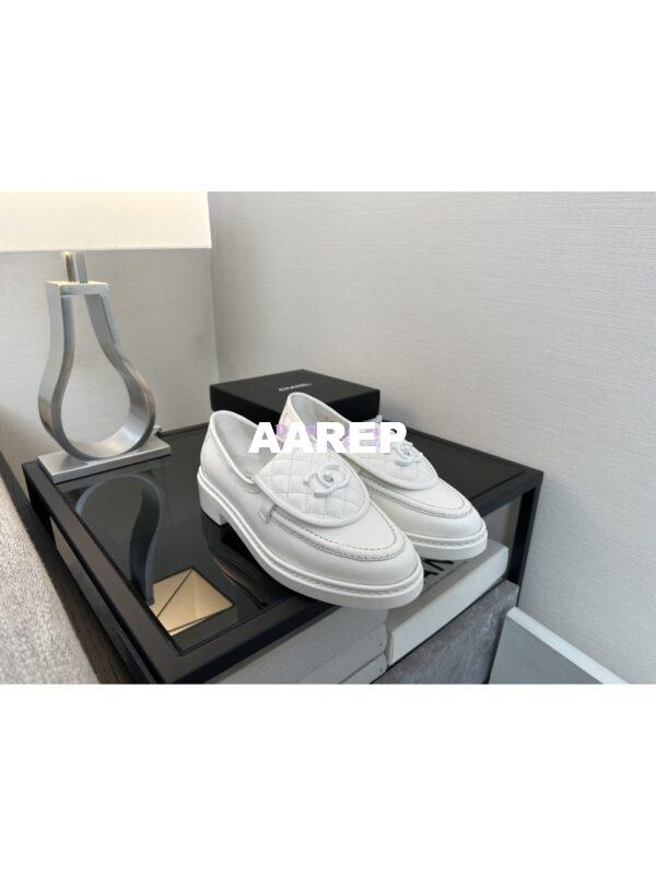 Replica Chanel 24A Twist Lock CC Lambskin Loafers G36646 White 3