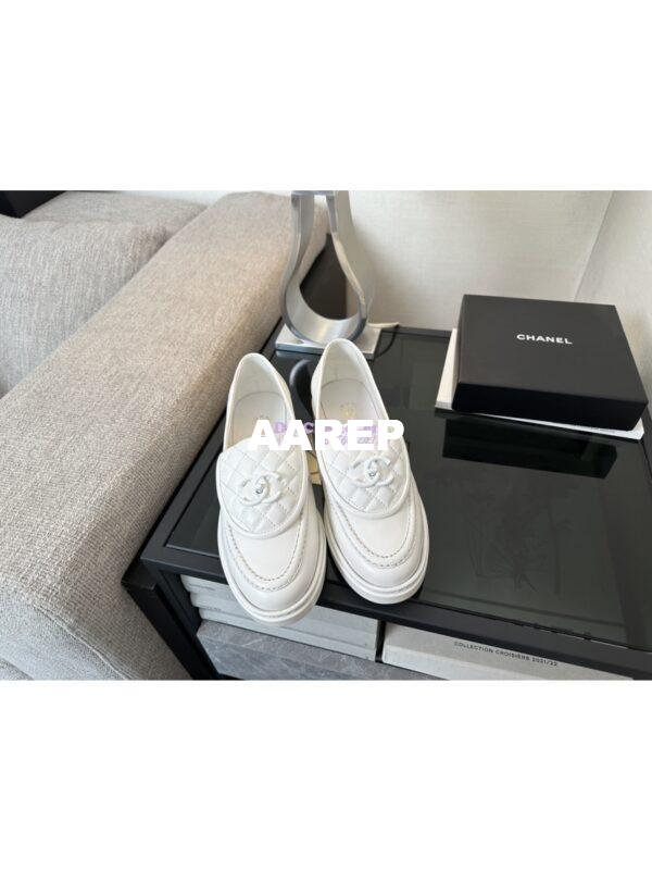 Replica Chanel 24A Twist Lock CC Lambskin Loafers G36646 White 4