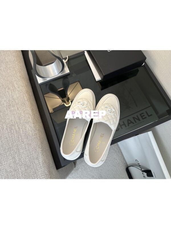 Replica Chanel 24A Twist Lock CC Lambskin Loafers G36646 White 6