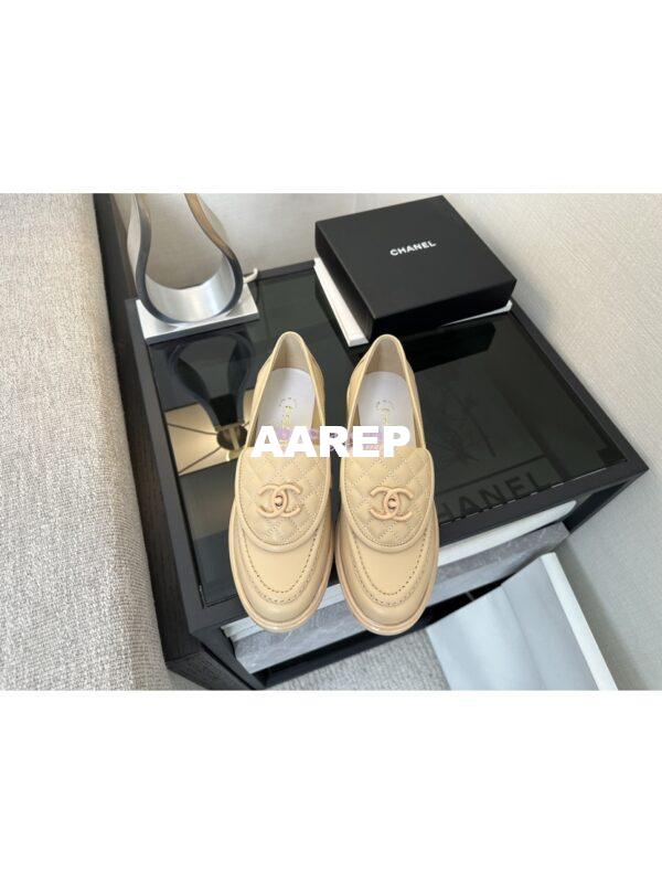 Replica Chanel 24A Twist Lock CC Lambskin Loafers G36646 Beige