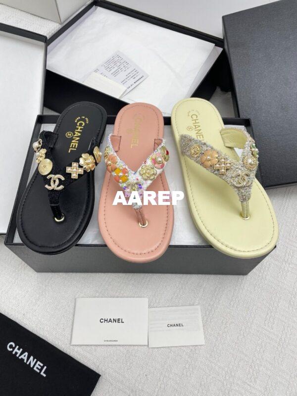 Replica Chanel SS25 Thongs in Tweed & Metal G46304