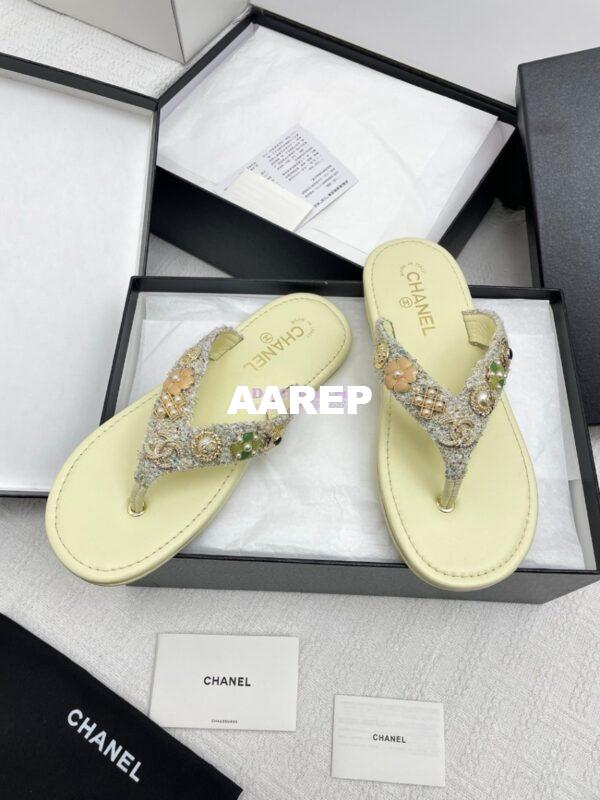 Replica Chanel SS25 Thongs in Tweed & Metal G46304 3