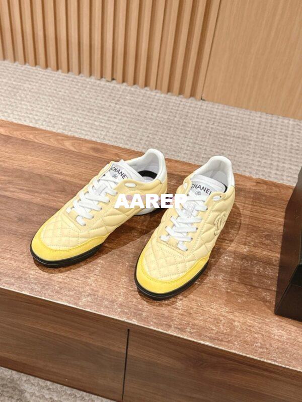 Replica Chanel SS25 Shiny Calfskin, Calfskin & Suede Calfskin Trainers G45839 Yellow 4