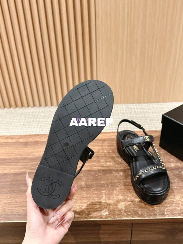 Replica Chanel SS25 Platform Chain Sandals in Quilted Lambskin G46300 11