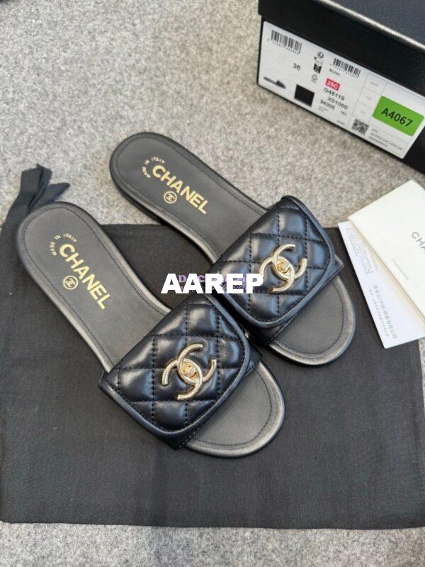 Replica Chanel 25P CC Clasp Quilted Lambskin Slides G46119 Black 4