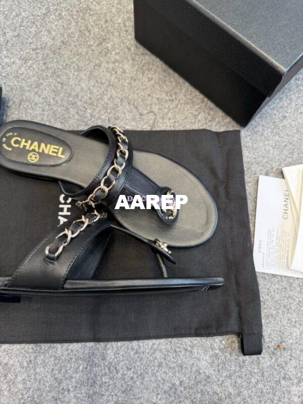 Replica Chanel 25P Spring/Summer Double C Chain Thong Sandals in Lambskin G46404 Black 8