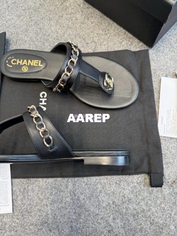 Replica Chanel 25P Spring/Summer Double C Chain Thong Sandals in Lambskin G46404 Black 10