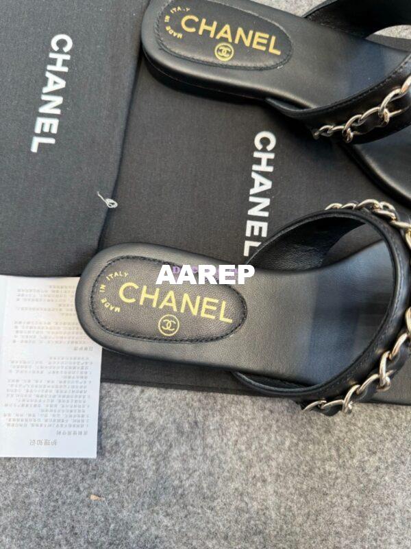Replica Chanel 25P Spring/Summer Double C Chain Thong Sandals in Lambskin G46404 Black 13