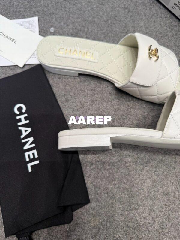 Replica Chanel 25P CC Turnlock Lambskin Slides G38232 White 7
