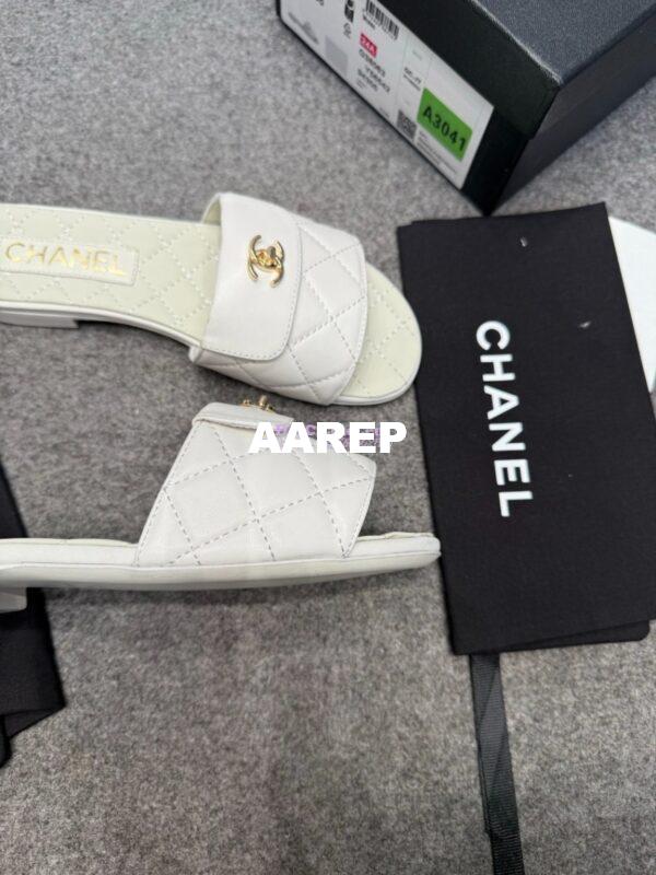 Replica Chanel 25P CC Turnlock Lambskin Slides G38232 White 11