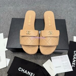 Replica Chanel 25P CC Turnlock Lambskin Slides G38232 Beige
