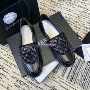 Replica Chanel 24A Twist Lock CC Lambskin Loafers G36646 All Black ii