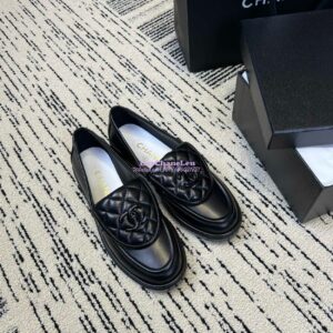 Replica Chanel 24A Twist Lock CC Lambskin Loafers G36646 All Black ii 2