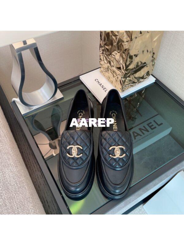 Replica Chanel 24A Twist Lock CC Lambskin Loafers G36646 Black 3