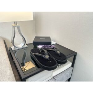 Replica Chanel 24C Thong Sandals G45517 black 2