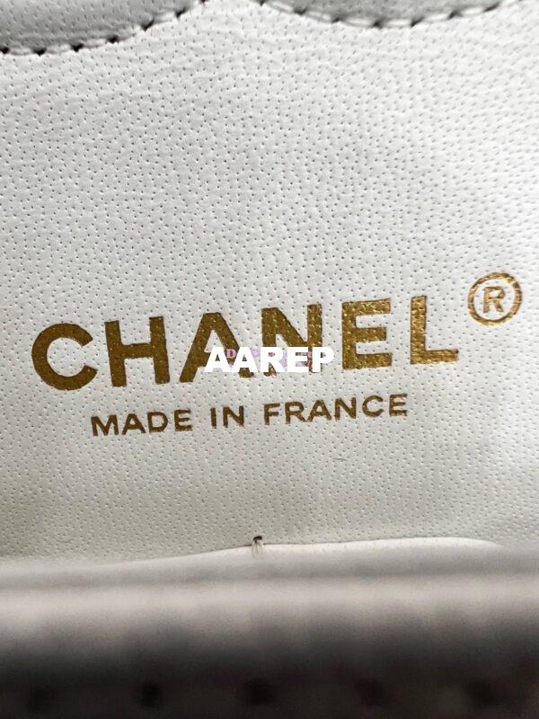 Replica Chanel Classic Flap Caviar in White Bag 26