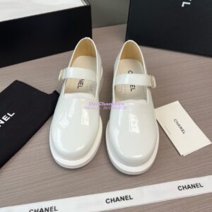 Replica Chanel 23B Luxe Mary Jane Ballet Shoes in Patent Leather G45146 White