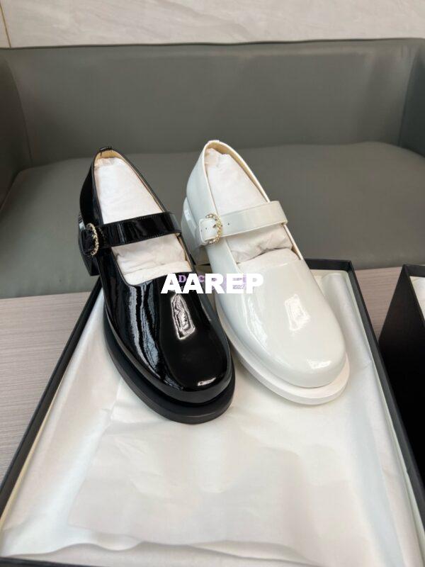 Replica Chanel 23B Luxe Mary Jane Ballet Shoes in Patent Leather G45146 Black 2