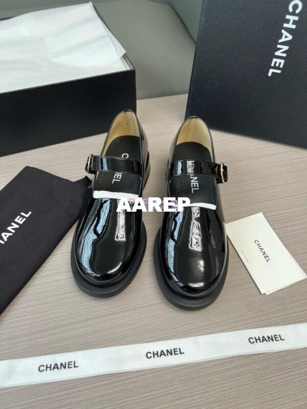 Replica Chanel 23B Luxe Mary Jane Ballet Shoes in Patent Leather G45146 Black 3