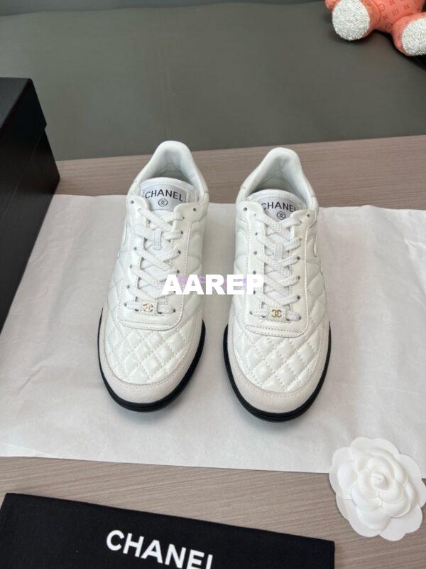 Replica Chanel 24P Sneakers Calfskin & Suede Calfskin G40178 White 2