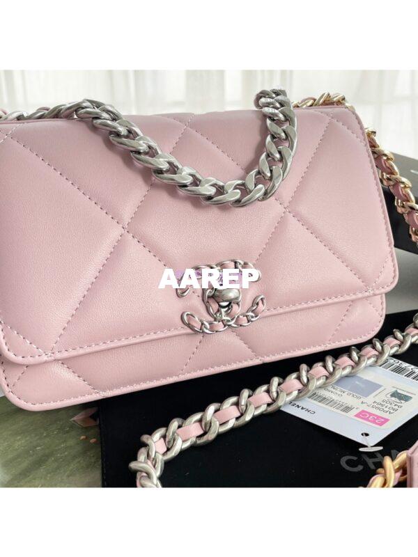 Replica Chanel 19 Wallet On Chain WOC AP0957 Light Pink Silver hardware 4