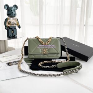 Replica Chanel 19 Wallet On Chain WOC AP0957 Matcha Gold hardware