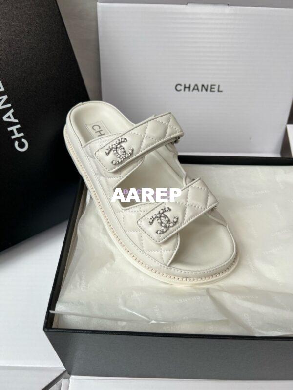 Replica Chanel High-End 24SS Leather Flats Lambskin Sandals G45507 White 5