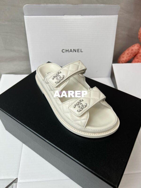 Replica Chanel High-End 24SS Leather Flats Lambskin Sandals G45507 White 8