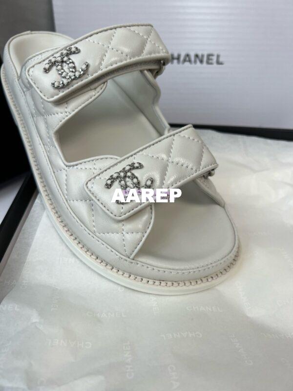 Replica Chanel High-End 24SS Leather Flats Lambskin Sandals G45507 White 14