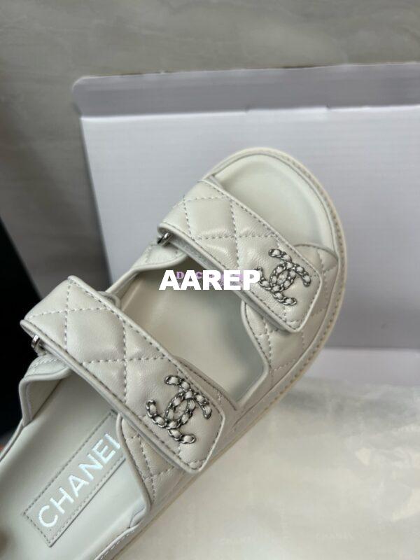 Replica Chanel High-End 24SS Leather Flats Lambskin Sandals G45507 White 16
