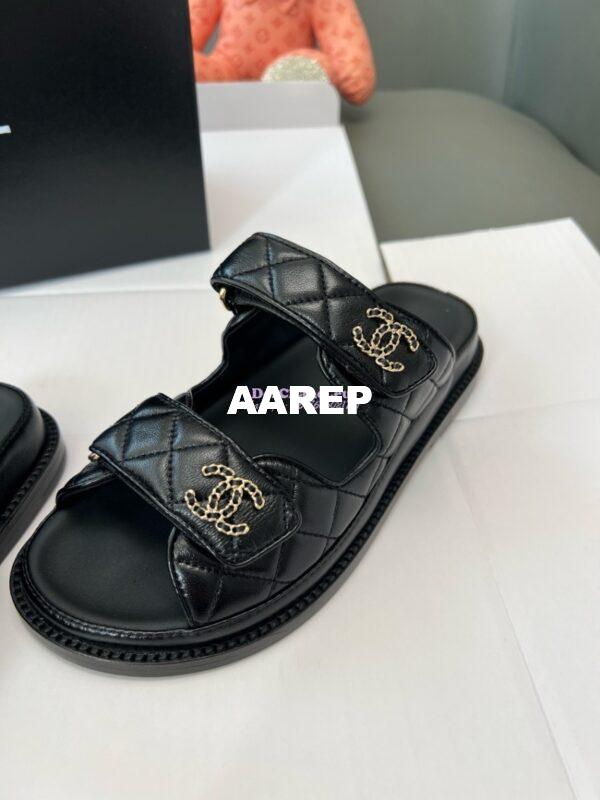 Replica Chanel High-End 24SS Leather Flats Lambskin Sandals G45507 Black 11