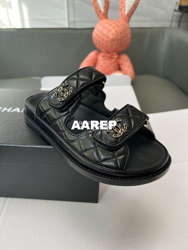 Replica Chanel High-End 24SS Leather Flats Lambskin Sandals G45507 Black 12